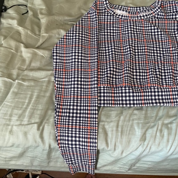 Cropped orange and blue shirt - Picture 3 of 4